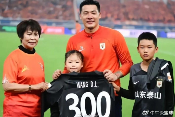 申花启用金顺凯顶替蒋圣龙 天津德比战前引热议