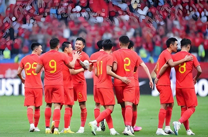 国足迎战泰国热身赛备战世预赛 历史对决成备战