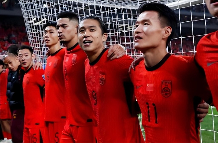 国足迎战泰国热身赛备战世预赛 历史对决成备战