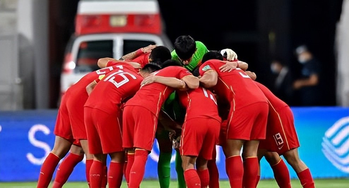 国足迎战泰国热身赛备战世预赛 历史对决成备战