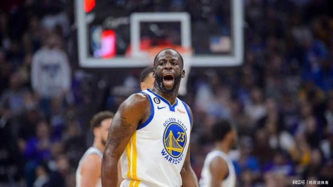 勇士逆转快船晋级下轮 桑托斯爆发成奇兵