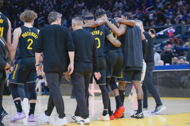 勇士管理层悄悄完成邓利维多年续约，背后操作